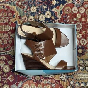 Aerology by Aerosoles Black Wedge Sandals – Size 11